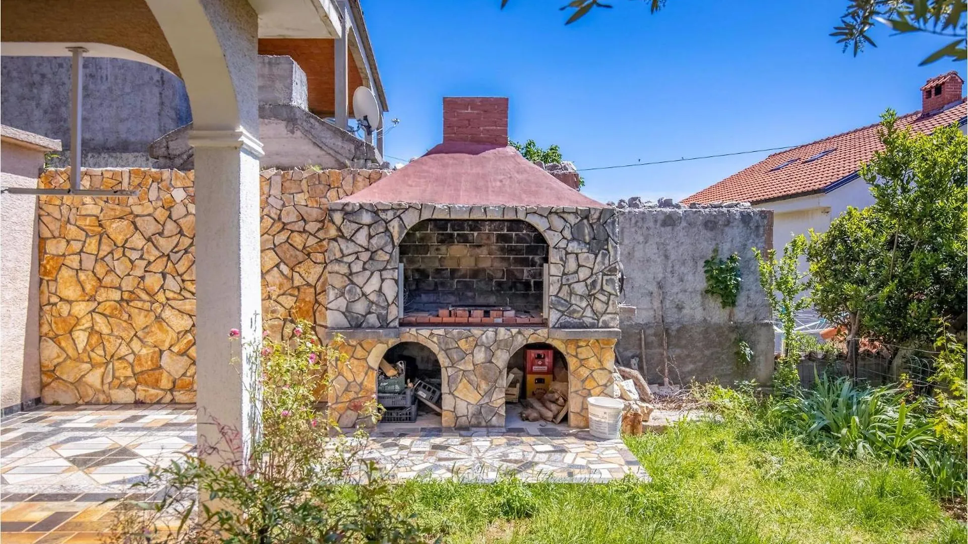 Cozy Apartment In Novi Vinodolski With Kitchen